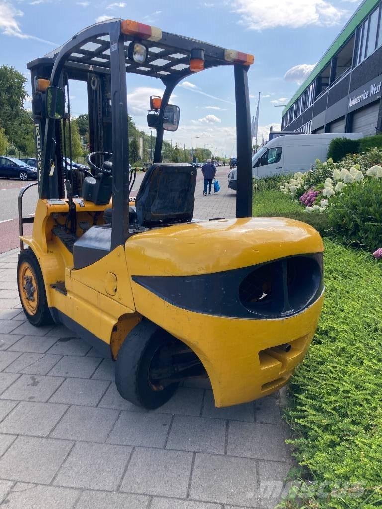 Maximal FD30T Дизелови камиони