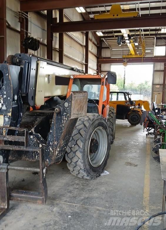 JLG 1055 Телескопични товарачи