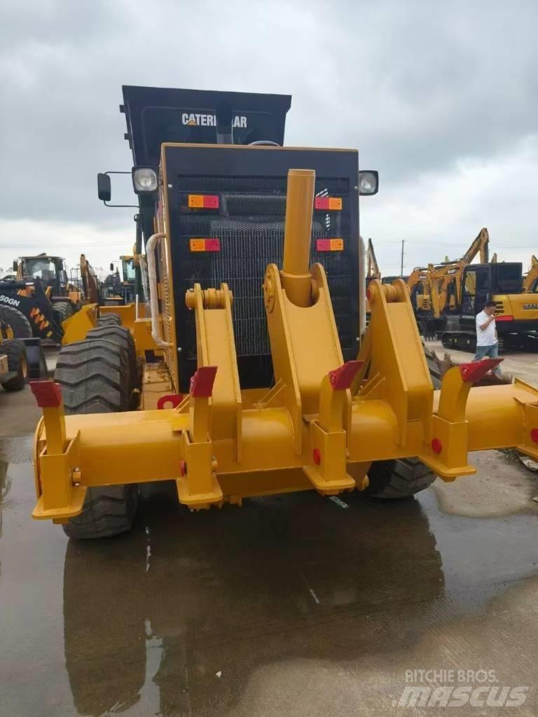 CAT 140K Грейдери