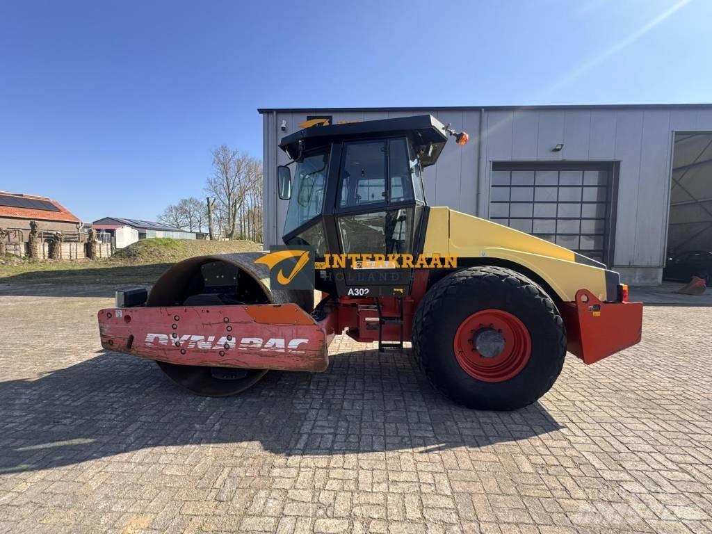 Dynapac CA 302 D Еднобарабанни ролки
