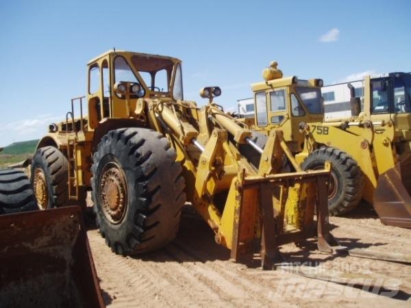 CAT 988 A Колесни товарачи