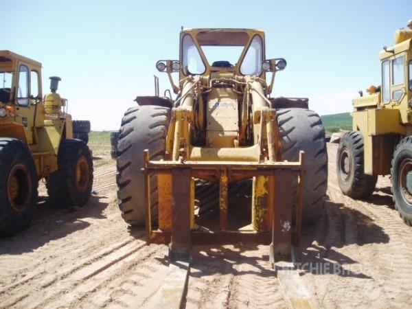 CAT 988 A Колесни товарачи