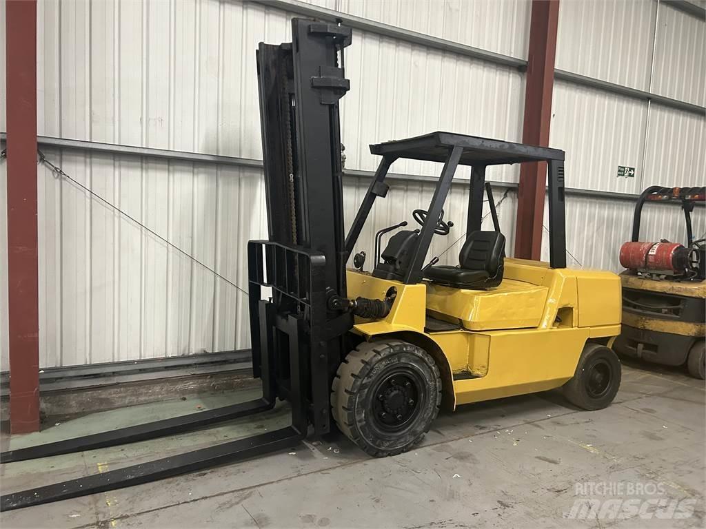 CAT DP50K Дизелови камиони