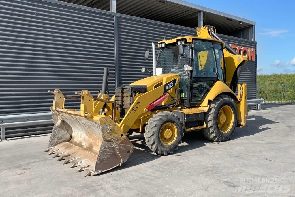 CAT 422 F TURBO Товарач със заден ексватор