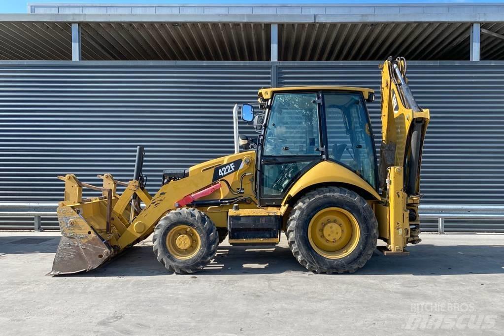 CAT 422 F TURBO Товарач със заден ексватор