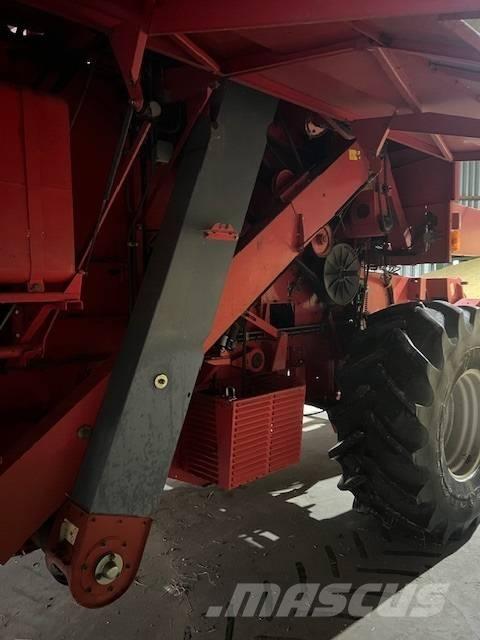 Massey Ferguson 30 Комбайни