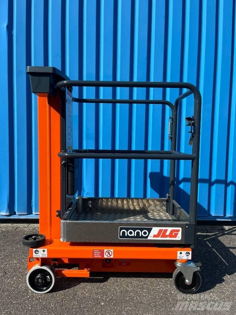 JLG Nano Вертикални мачтови повдигачи
