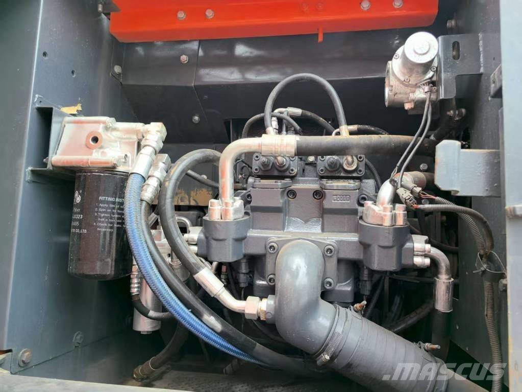 Hitachi ZX 240 HG Верижен екскаватор
