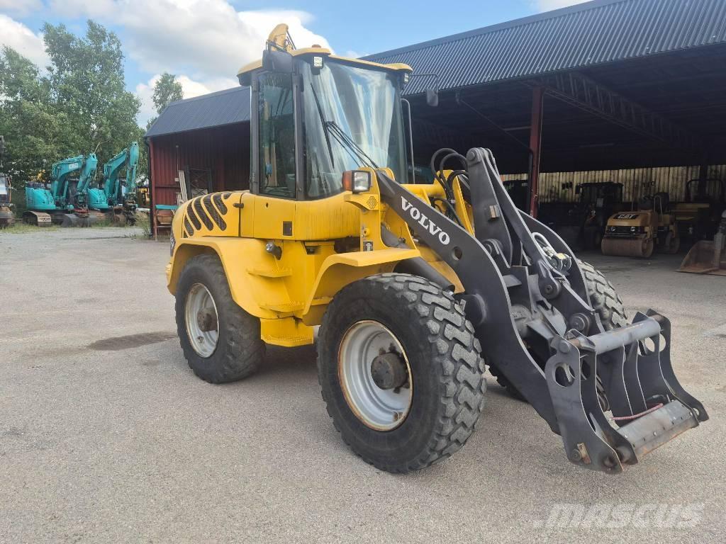 Volvo L 40 B Колесни товарачи