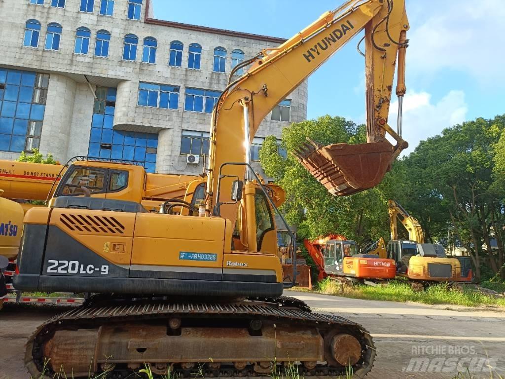 Hyundai R220LC-9 Верижен екскаватор