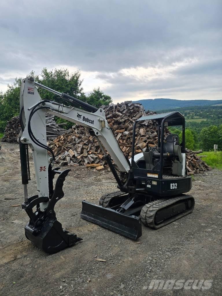 Bobcat E 32 Мини екскаватори < 7 т