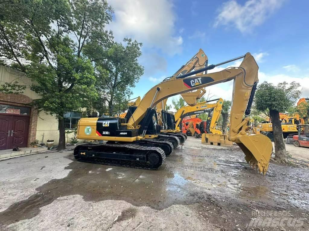 CAT 323 D Верижен екскаватор