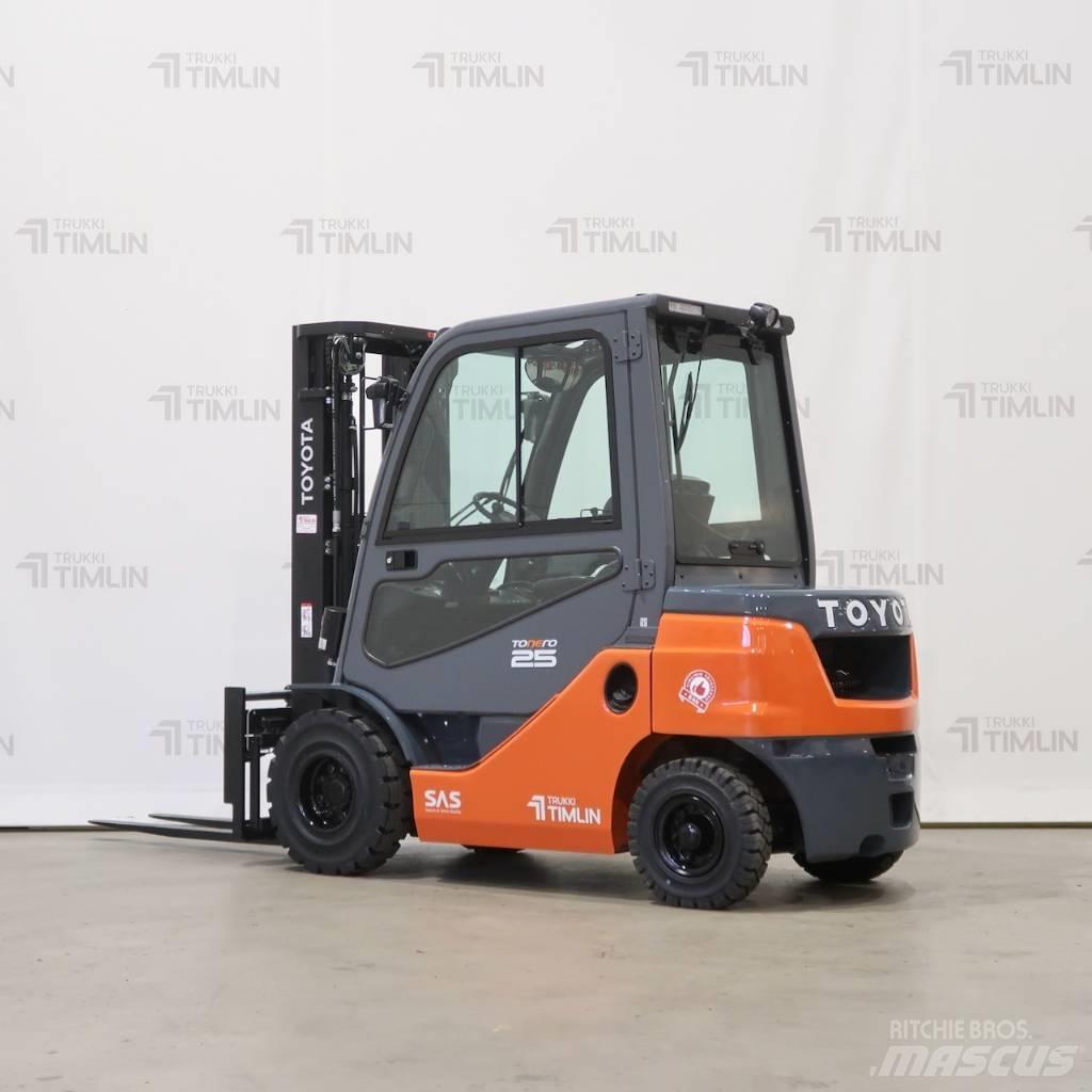 Toyota 52-8FDF25 Дизелови камиони