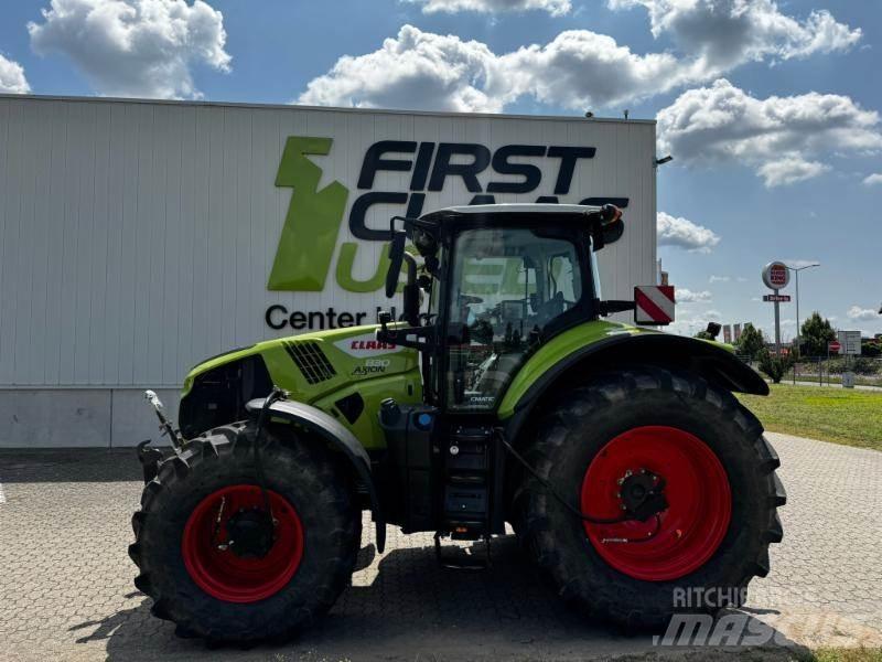 CLAAS AXION 830 Трактори