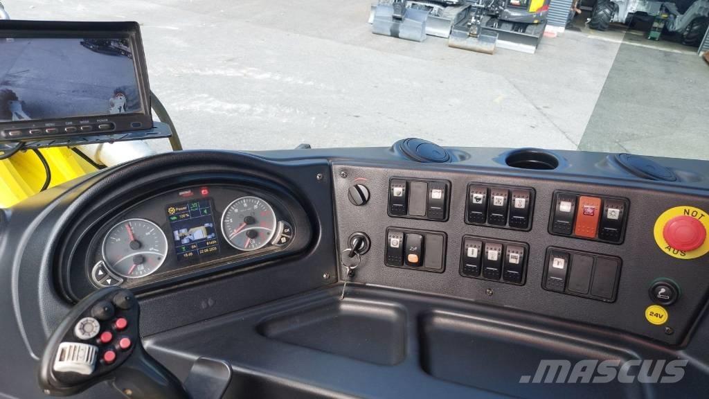 Menzi Muck M520 Колесни екскаватори