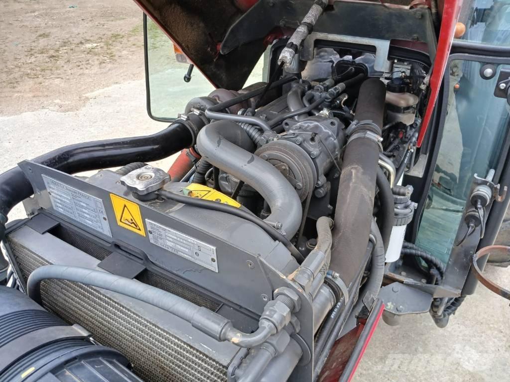 Massey Ferguson 3635 Трактори