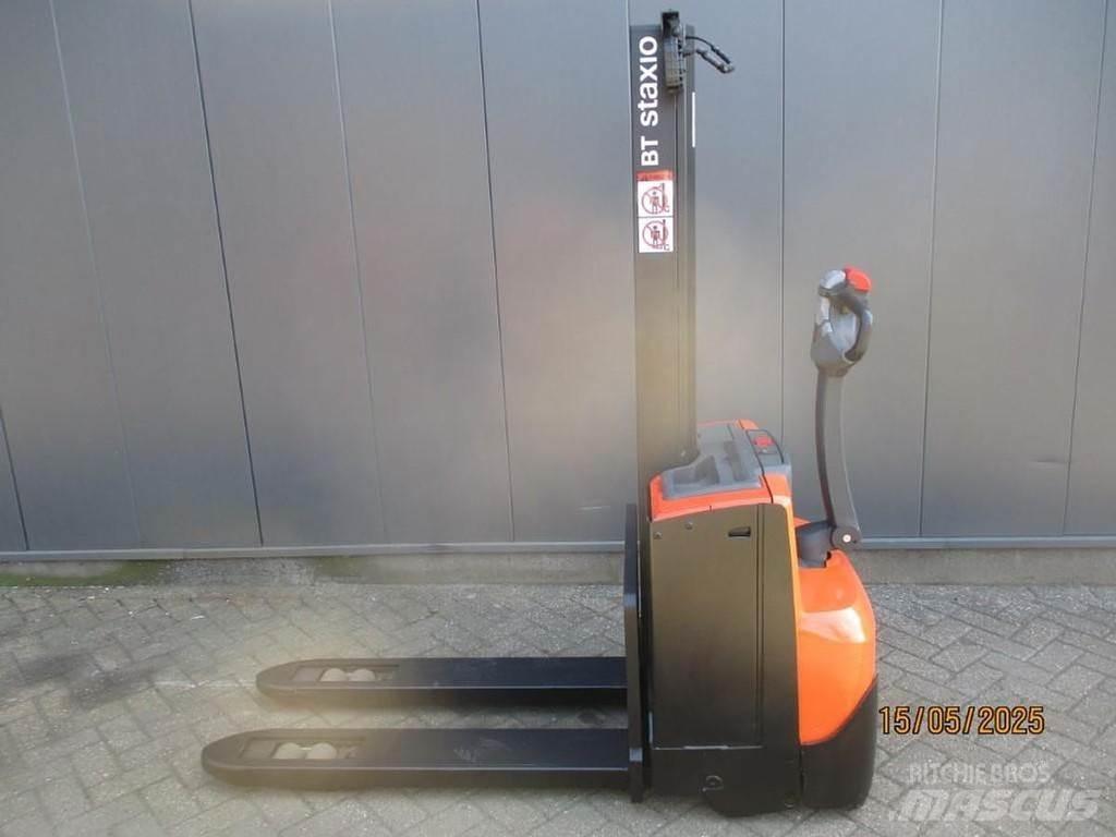 BT SWE 080L Колички високоповдигачи с теглич