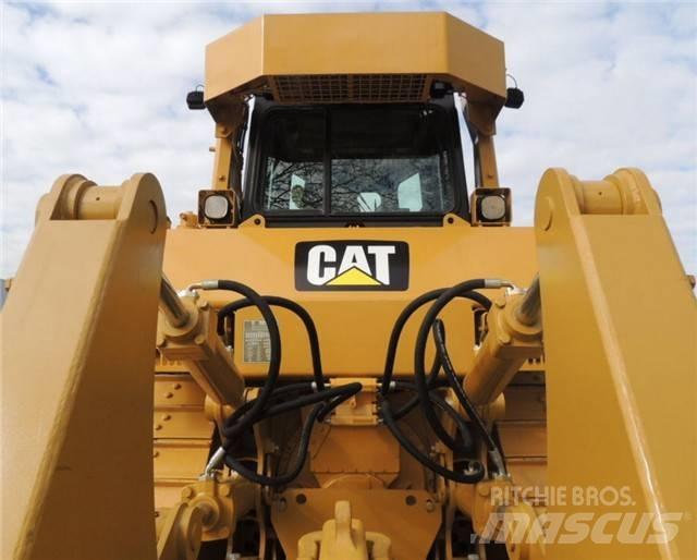 CAT D 7 R Верижни булдозери
