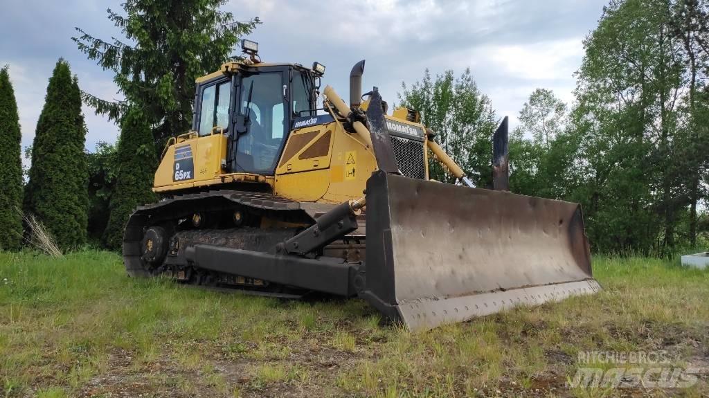 Komatsu D65PX-16 Верижни булдозери
