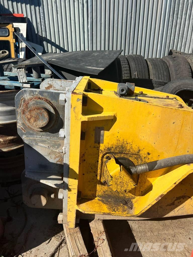 Epiroc HB 4700 Чукове/Раздробители
