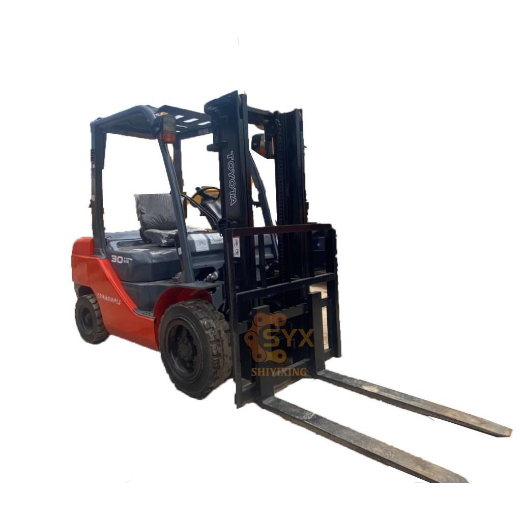 Toyota 30-5 FBL 25 Телескопични товарачи