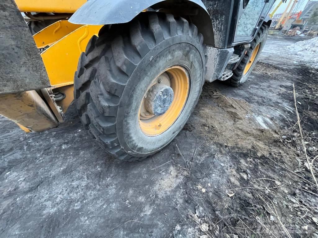 JCB 540-140 Телескопични товарачи
