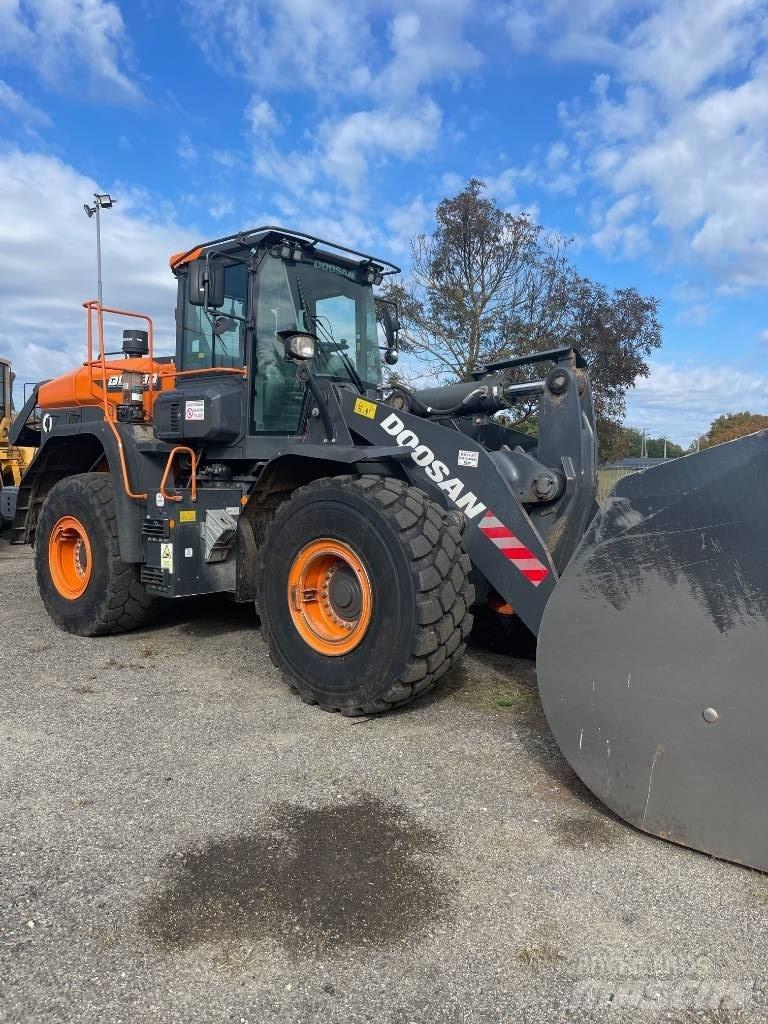 Doosan DL 380-7 Колесни товарачи