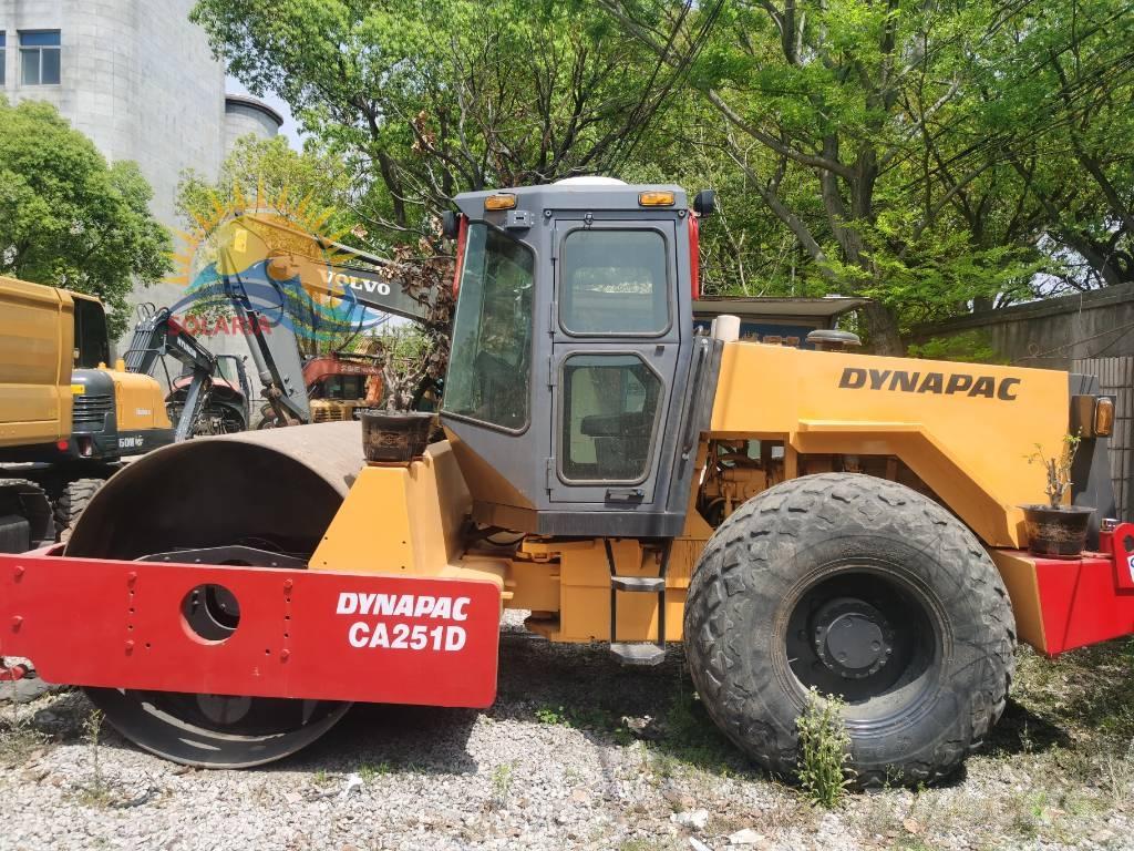 Dynapac CA 251 D Еднобарабанни ролки
