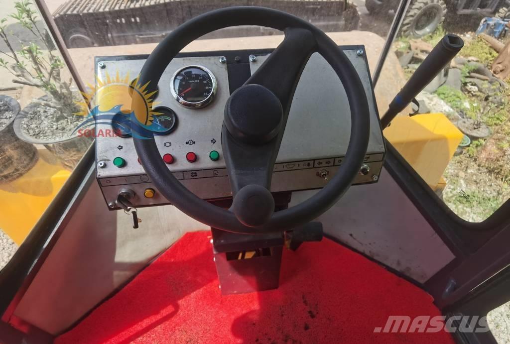 Dynapac CA 251 D Еднобарабанни ролки
