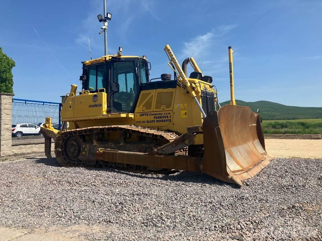 Komatsu D65 EX-18 Верижни булдозери
