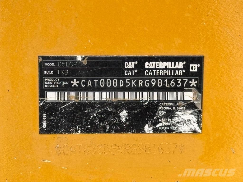 CAT D 5 LGP Верижни булдозери
