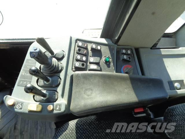 CAT IT 38 H Колесни товарачи