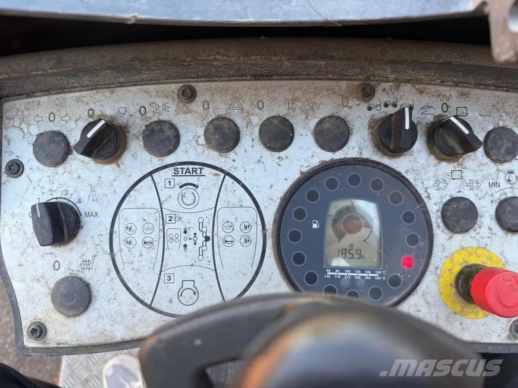 Bomag 120 AD-5 Двойни барабанни ролки
