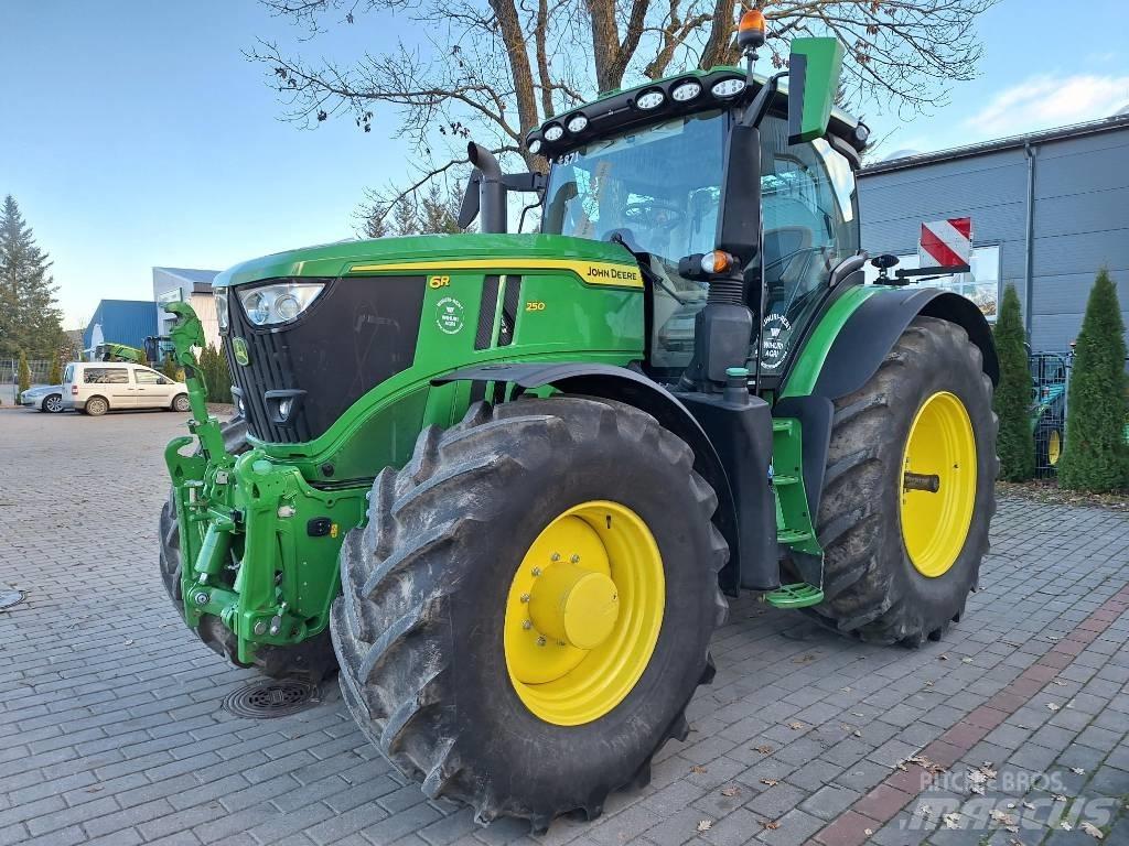 John Deere 6R250 Трактори