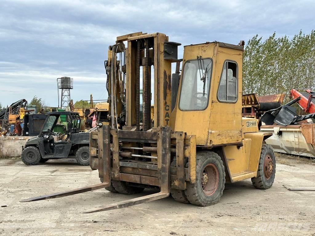 CAT V 180 B Дизелови камиони