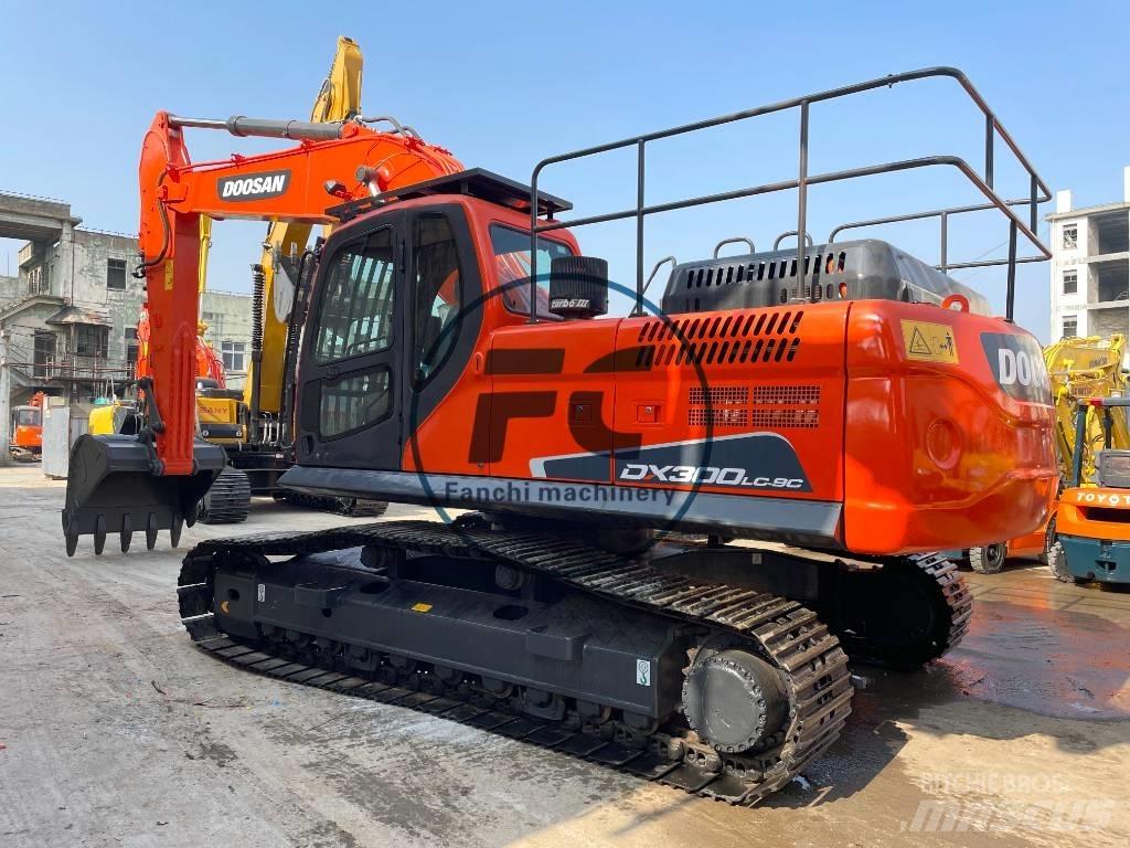Doosan DX 300 Верижен екскаватор