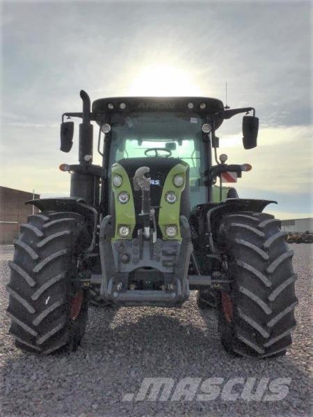 CLAAS ARION 530 Трактори
