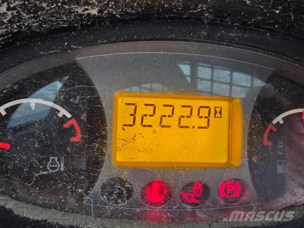 Bobcat S 590 Мини товарачи
