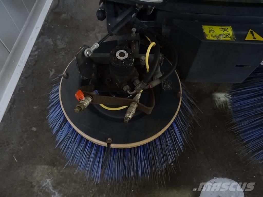 Dulevo 200 Quattro Автоматични метачки с четки