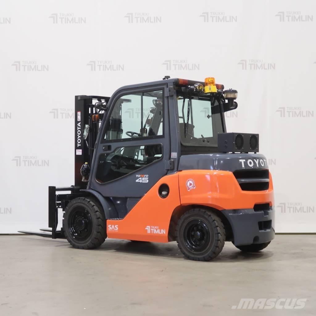 Toyota 40-8FD40N Дизелови камиони