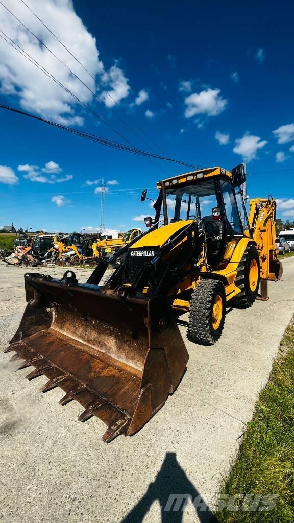 CAT 428 C Товарач със заден ексватор