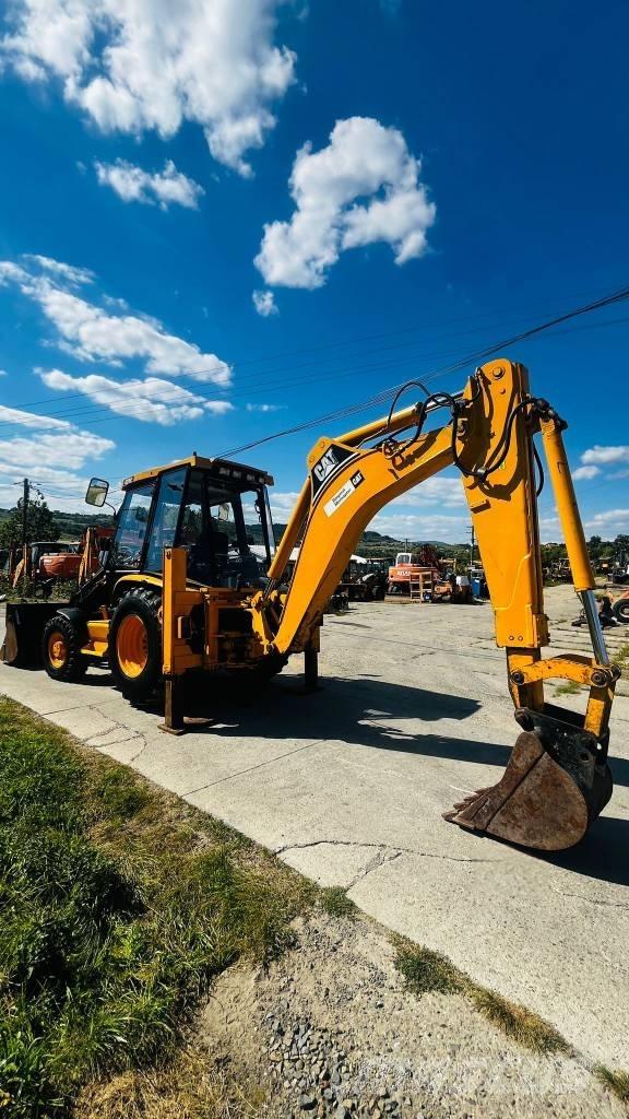 CAT 428 C Товарач със заден ексватор