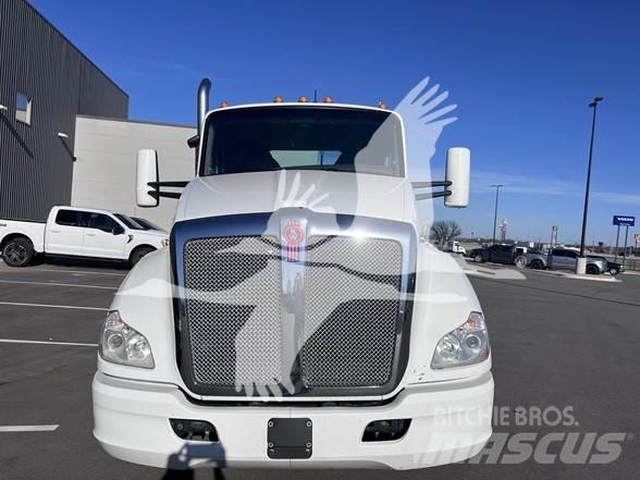 Kenworth T680 Влекачи