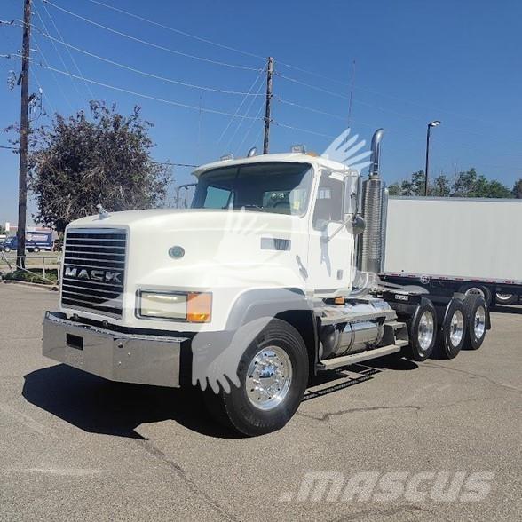 Mack CL733 Влекачи