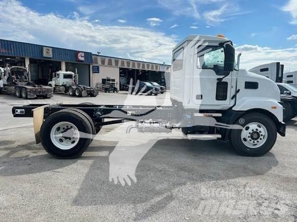Mack MD6 Шаси кабини