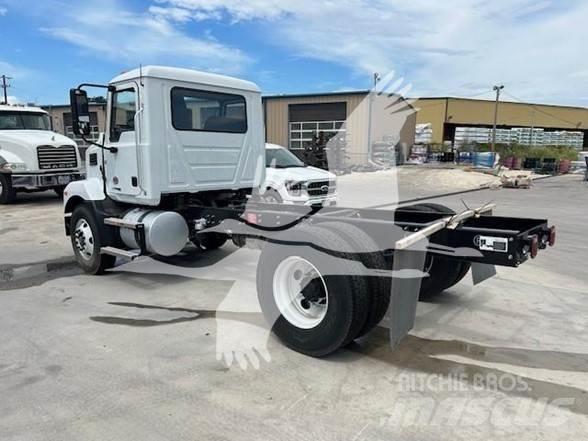 Mack MD6 Шаси кабини
