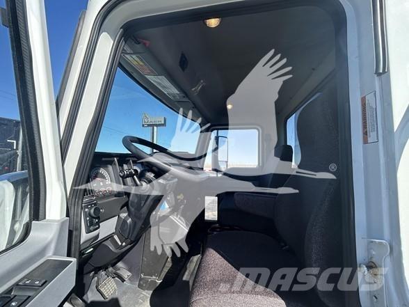 Mack MD6 Самосвал