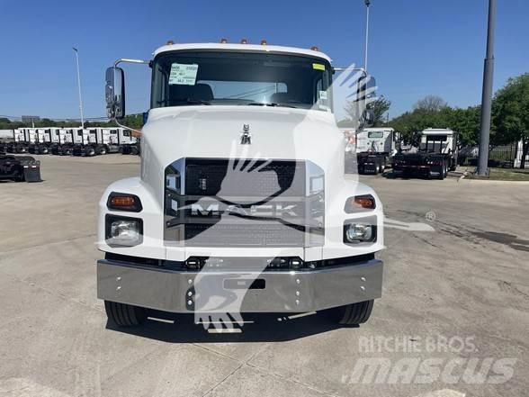 Mack MD6 Влекачи