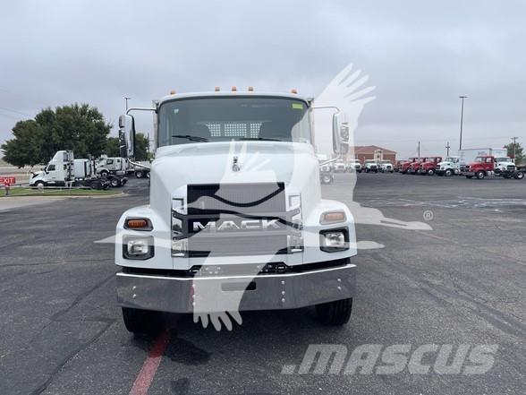 Mack MD6 Строителство - Други