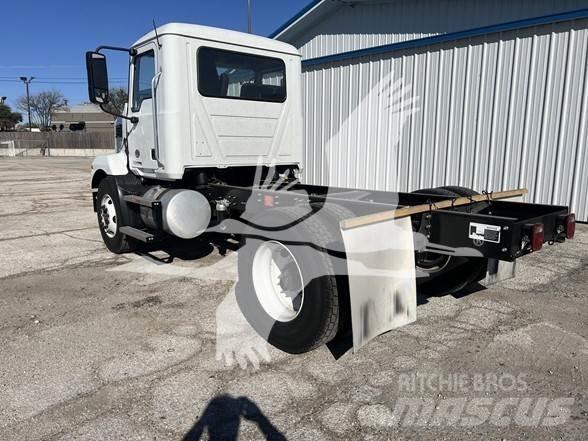Mack MD6 Шаси кабини